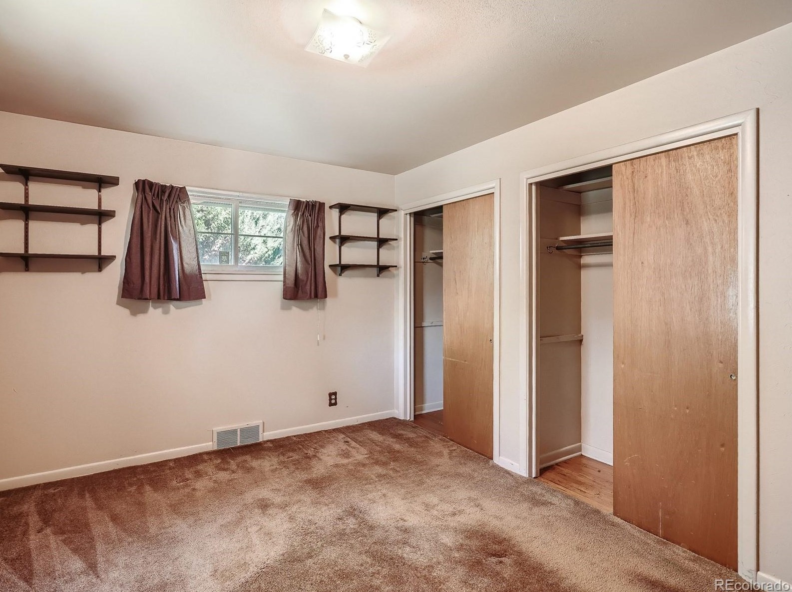 5158 Sherman St, Littleton CO 80121-8034 exterior