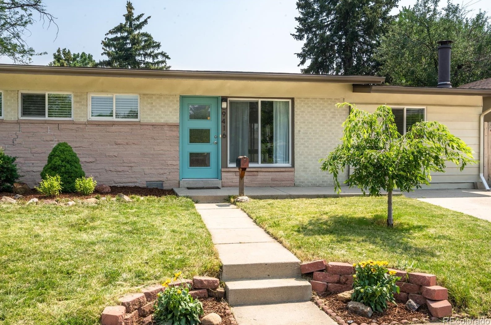 9416 Ridge Rd, Arvada, CO 80002-2938