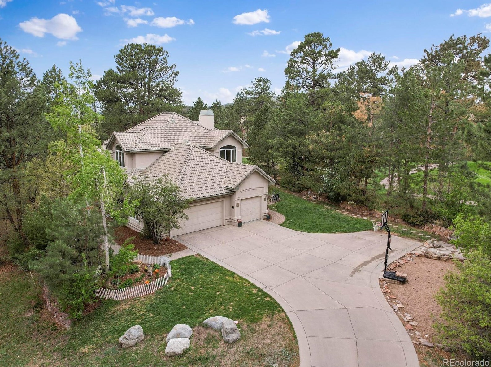 180 Ramshorn Dr, Castle Rock, CO 80108-9062