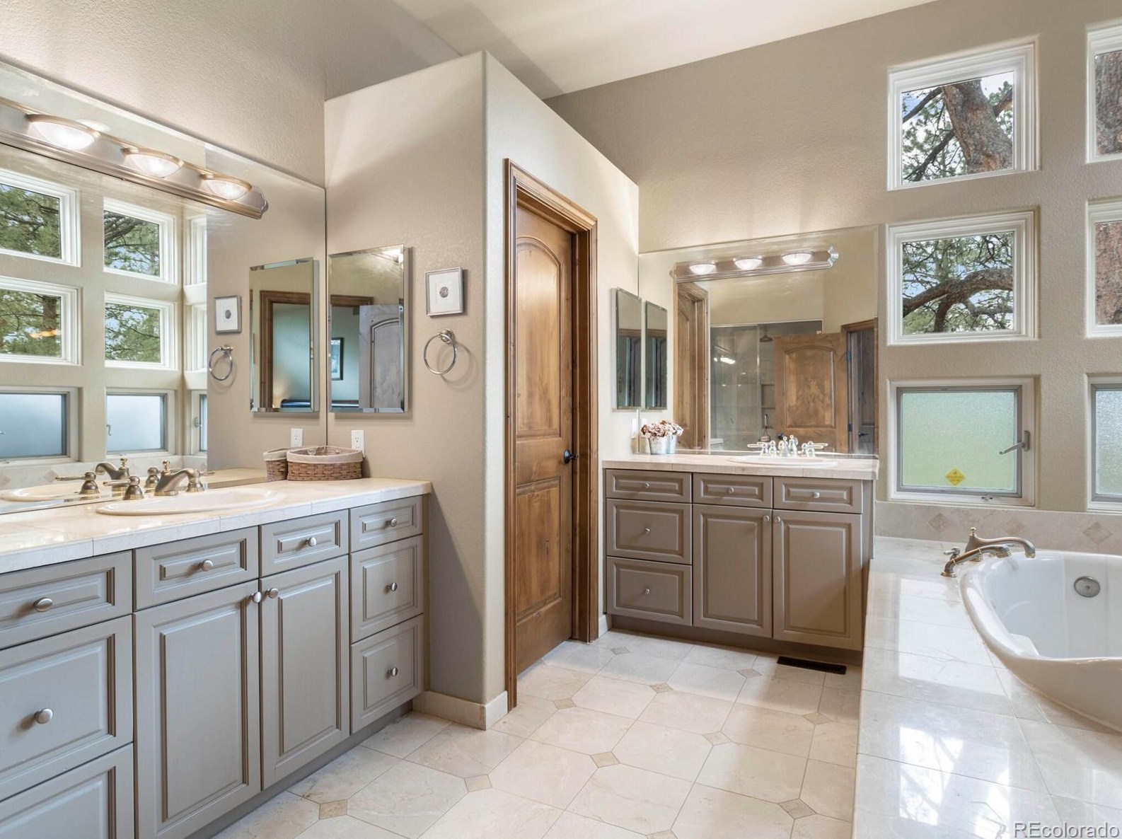 180 Ramshorn Dr, Castle Rock CO 80108-9058 exterior