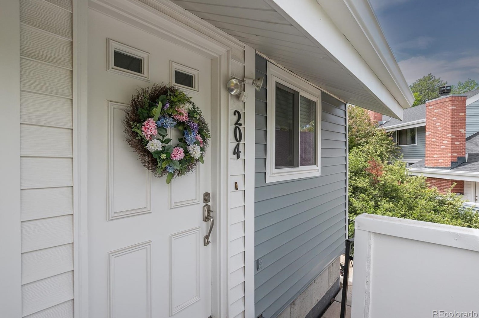 204 Nome St, Denver, CO 80010-4734
