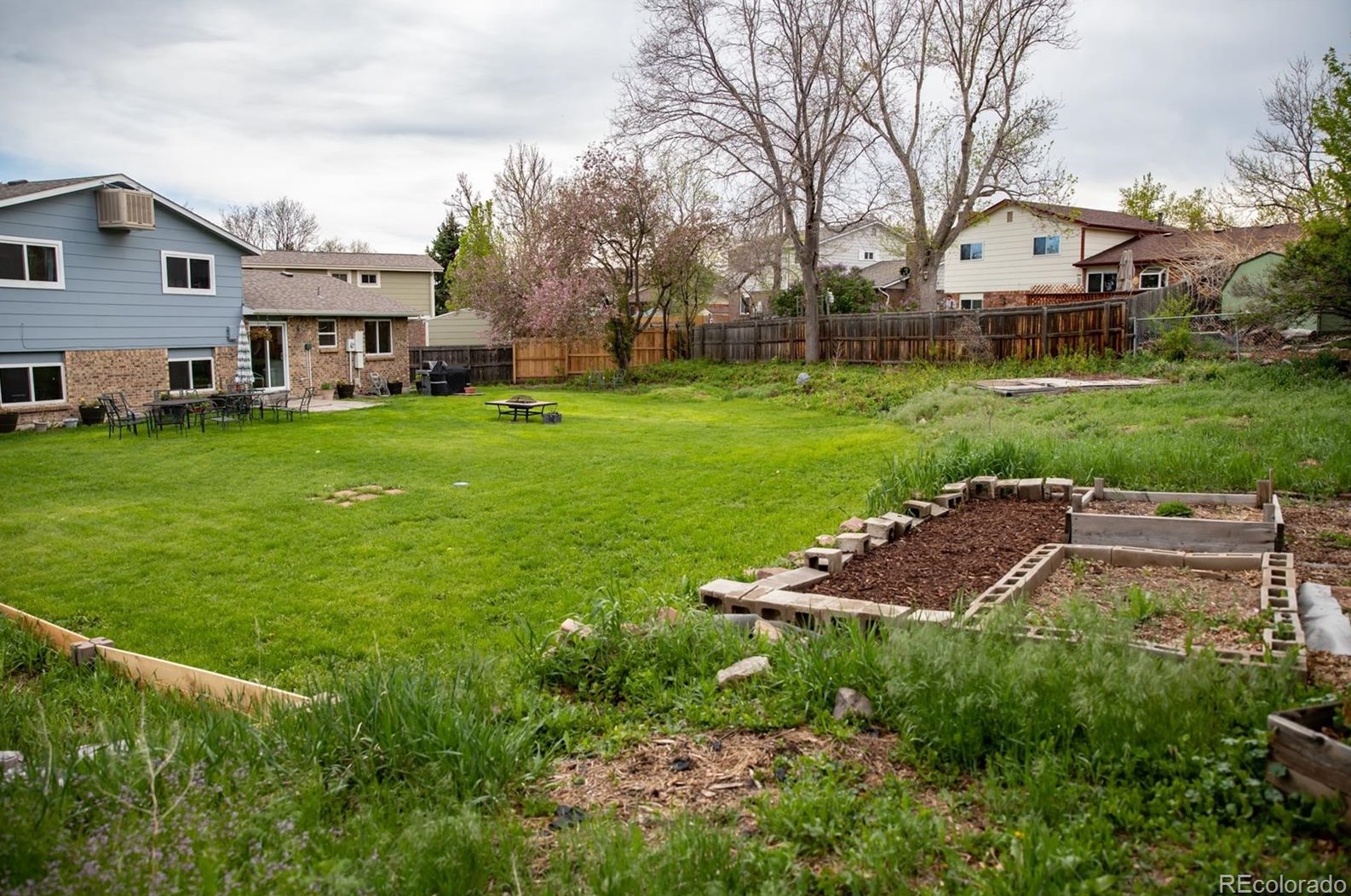 13413 72nd Dr, Arvada CO  80005-2802 exterior