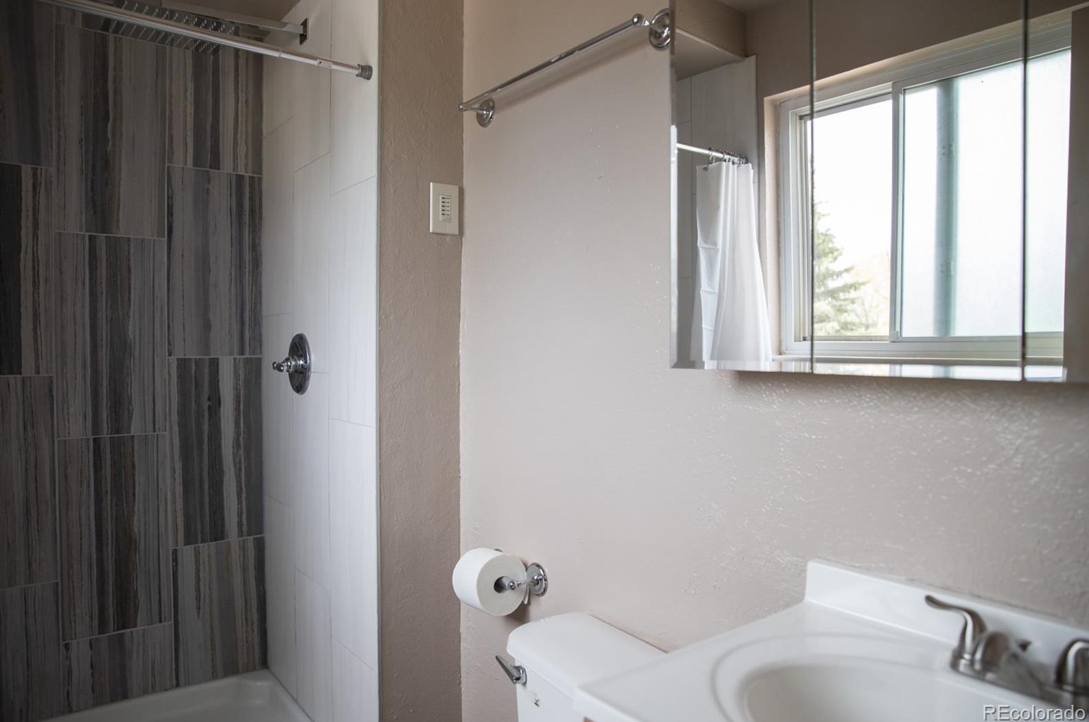 13413 72nd Dr, Arvada CO  80005-2802 exterior