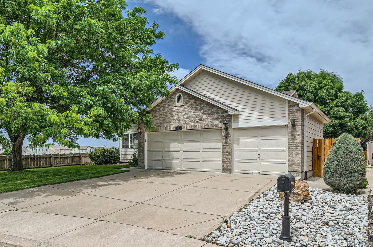 11237 Newark Ct, Henderson, CO 80640