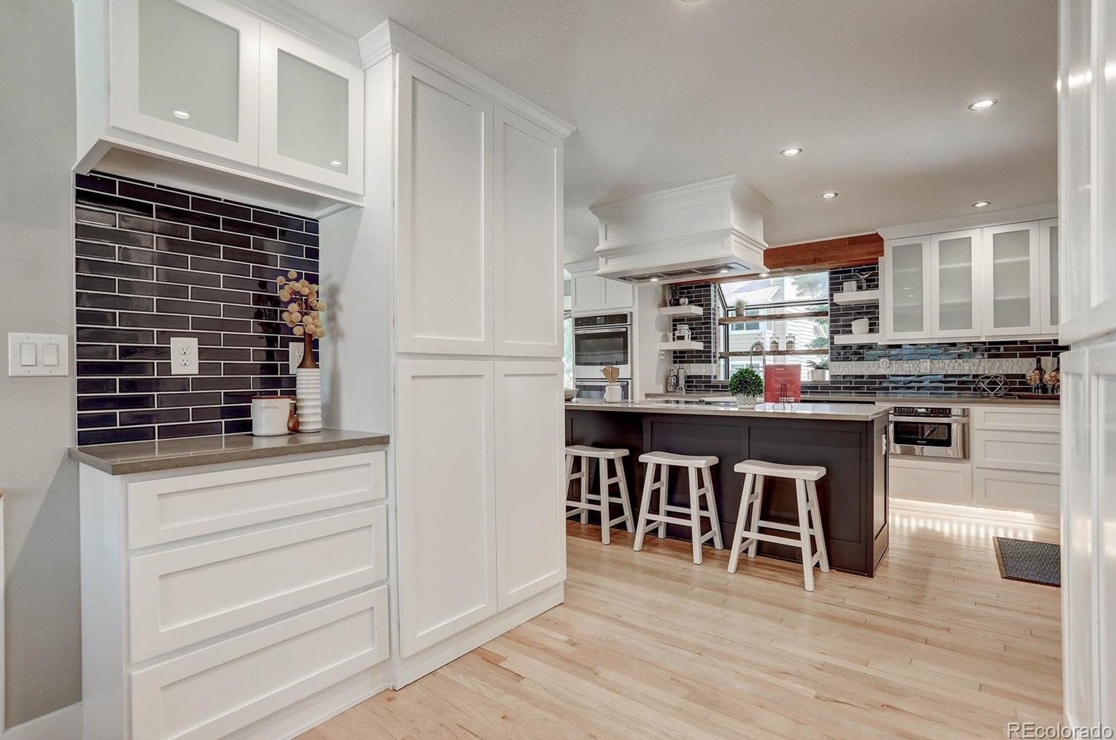 6834 Queen St, Arvada CO  80004-1370 exterior