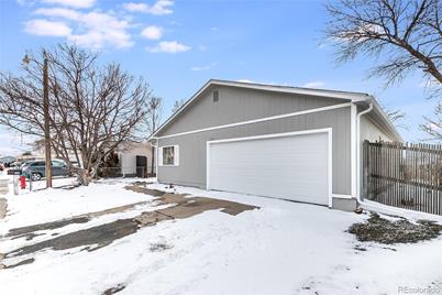 1106 Maclean St Street - Photo 1