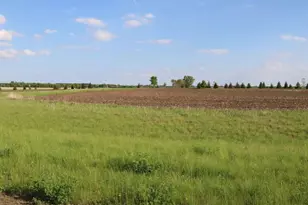 35868 Sharon Pr Dr, Le Sueur, MN 56058 - Photo 1