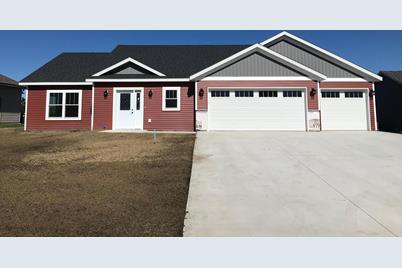 311 14th Street N - Photo 1