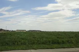 505 Amber Cir, Marshall, MN 56258 - Photo 1