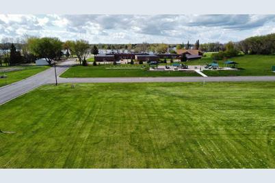 2051 Eastbay Ave, Balaton, MN 56115 - Photo 2