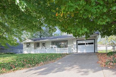 108 5th Avenue NW - Photo 1