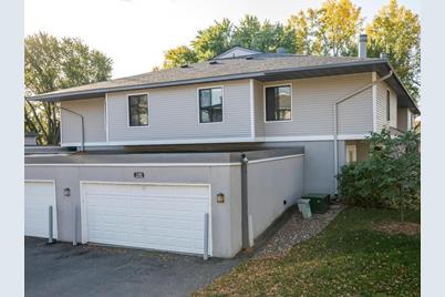 1160 Trailwood S - Photo 1