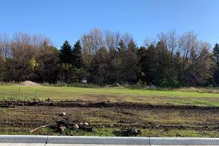 2195 NE Maple Leaf Ln, Owatonna, MN 55060 - Photo 1