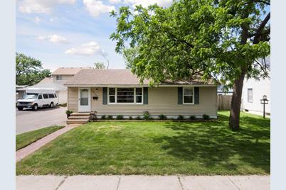 4849 Yates Avenue N - Photo 1