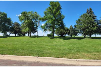 1307 Northridge Drive, Lakefield, MN 56150 - Photo 6