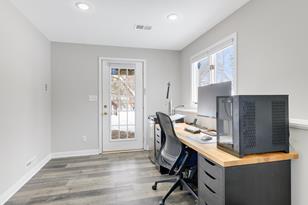 240 Iris St - Photo 10