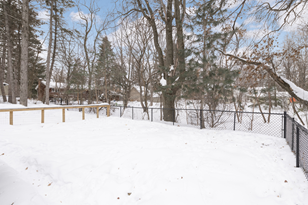 240 Iris St, Saint Paul, MN 55115-1755