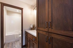 8885 Parkview Cir - Photo 22