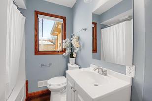 5138 Sheridan Ave N - Photo 8