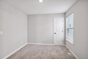 3121 Rum River Wy - Photo 18