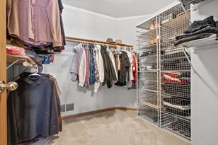9820 Crestwood Terrace - Photo 18