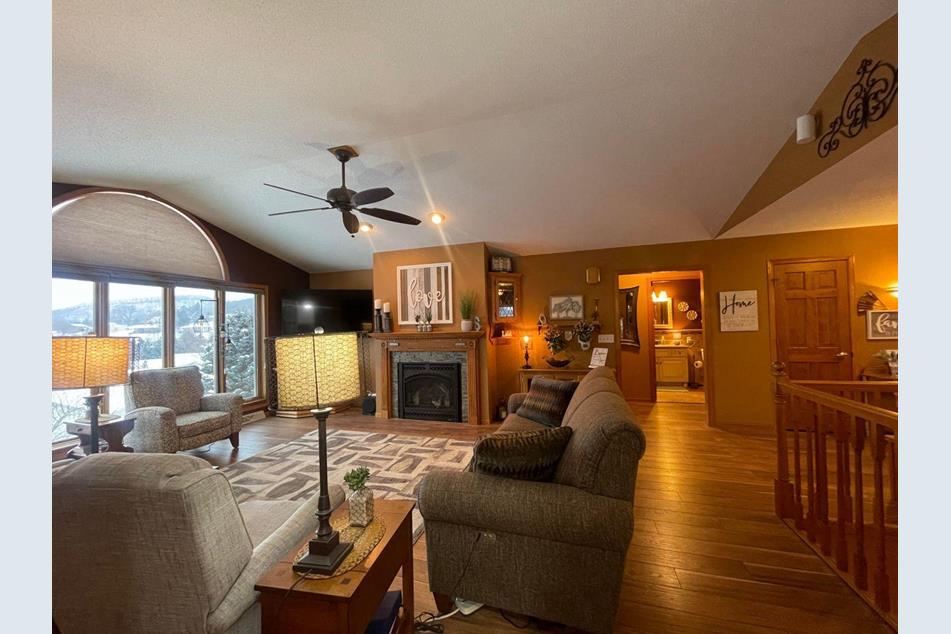 217 Haralson Ln, La Crescent, MN 55947 MLS 6326787 Coldwell Banker