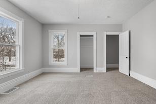 509 E 4th Street SW - Photo 8
