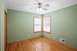 1045 Beatrice St - Photo 4