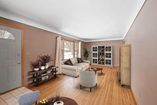 1045 Beatrice St - Photo 12