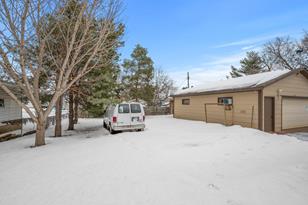 1045 Beatrice St - Photo 16