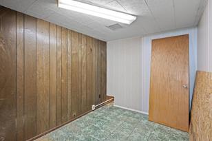 1045 Beatrice St - Photo 10