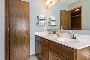 9425 Longridge Ct - Photo 16