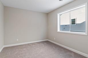 319 Karen Ln - Photo 4