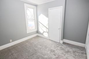 110 Park St W - Photo 10