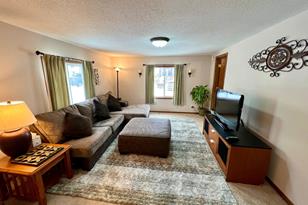 369 Genessee Ave - Photo 10