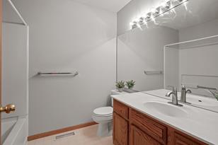 11411 Elmwood Ave N - Photo 10