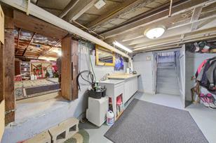 108 E Chestnut St - Photo 44