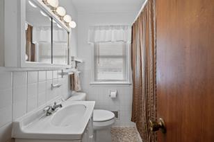 621 Helene Pl NE - Photo 16