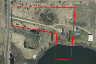 1841 100th St, New Johannesburg, WI 54017