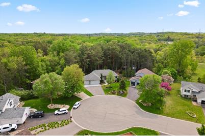 2841 Carver Park Circle, Woodbury, MN 55125 - Photo 2