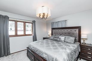 915 24th St NW - Photo 4