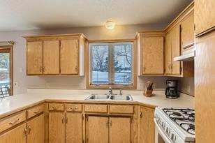 132 Stuart Dr - Photo 4