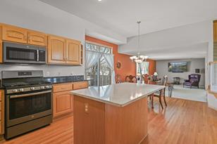 5016 Marigold Ave N - Photo 6