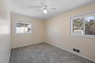 6812 Zenith Ave N - Photo 16