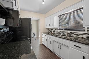 6812 Zenith Ave N - Photo 8