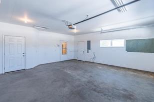 1067 Holton Ave - Photo 20