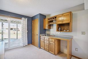 804 Woodridge Dr S - Photo 18