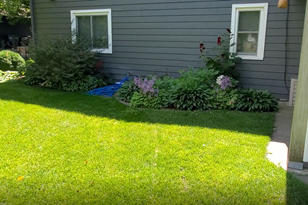 804 Woodridge Dr, Chaska MN  55318-1266 exterior