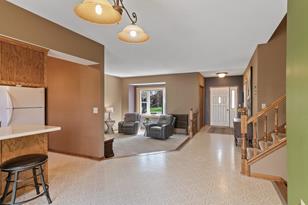 629 5th St SW - Photo 4