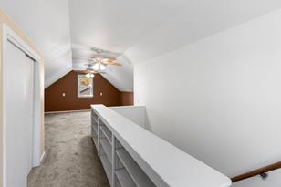 1679 Rose Ave E - Photo 6